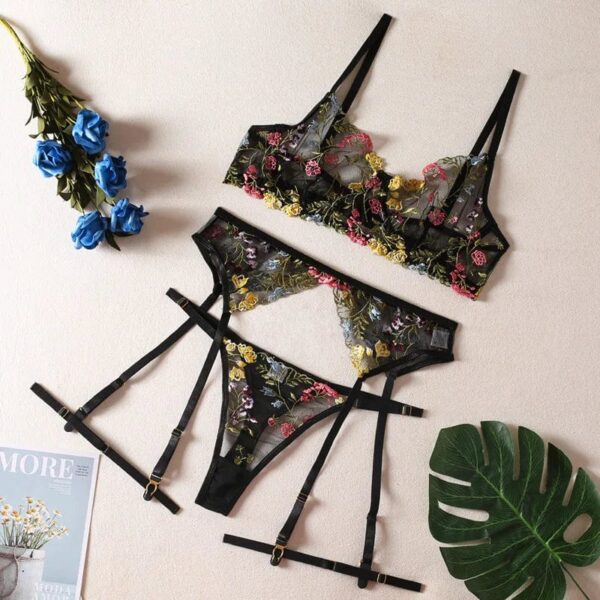 Kinky Cloth Black / S 3-Piece Transparent Floral Lace Bra Set