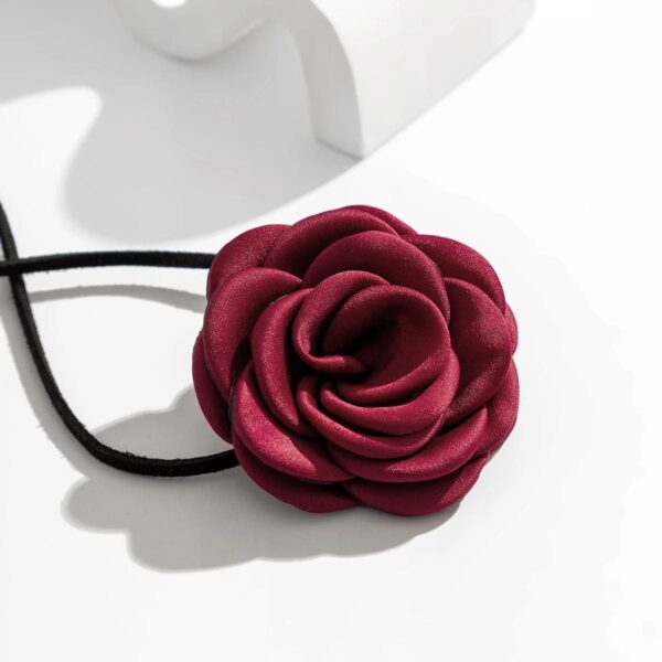 Kinky Cloth Big Flower Clavicle Chain Necklace