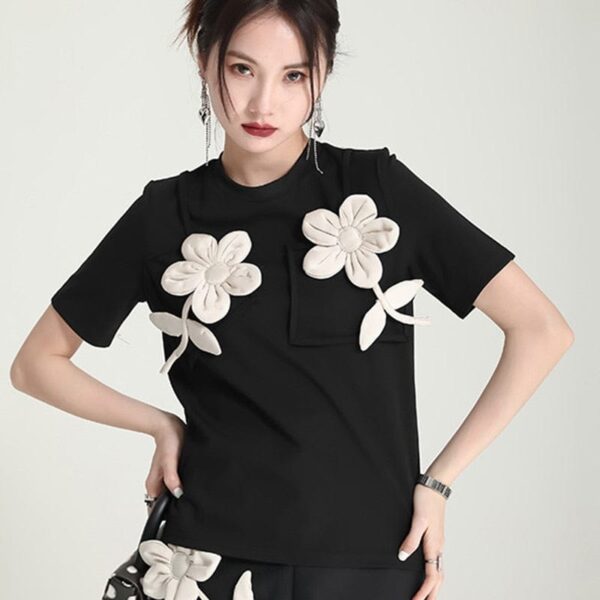 Kinky Cloth Black Flower Spliced T-shirt