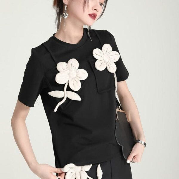 Kinky Cloth Black Flower Spliced T-shirt