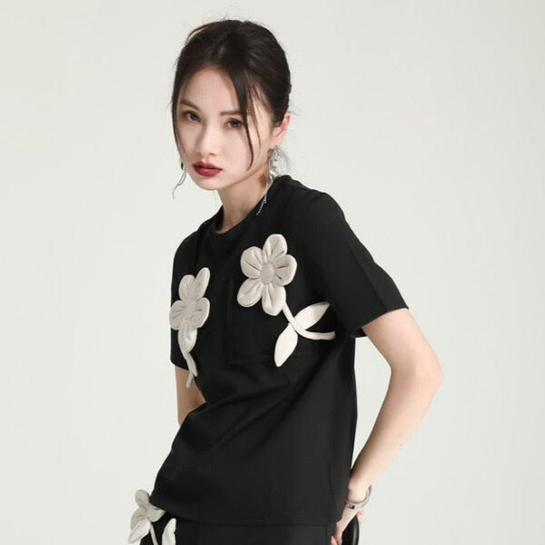 Kinky Cloth Black Flower Spliced T-shirt