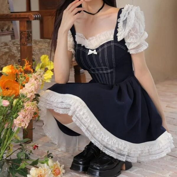 Kinky Cloth Bubble Sleeve Lace Dress