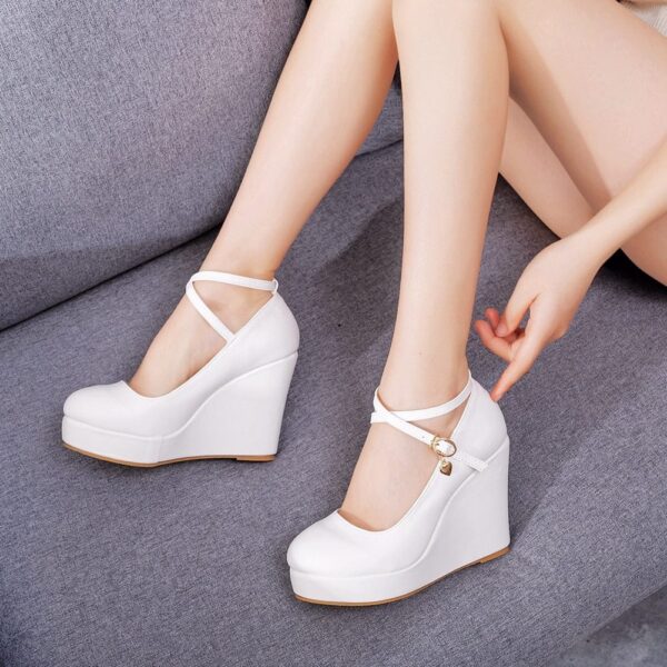 Kinky Cloth Cross Ankle-Strap Wedge Pumps