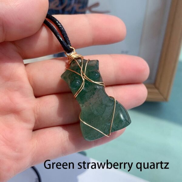 Kinky Cloth Green strawberry Feminine Body Crystal Pendant Necklace