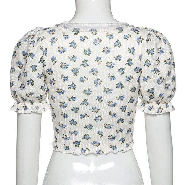 Kinky Cloth Floral Single Breasted Crop Top