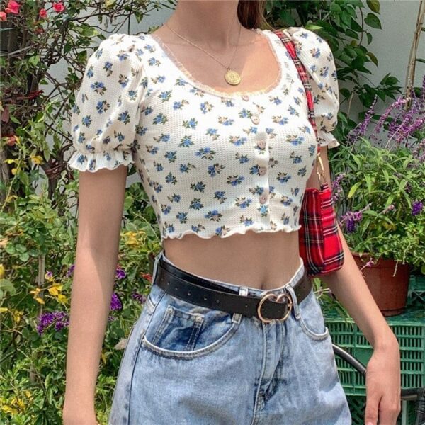 Kinky Cloth Floral Single Breasted Crop Top