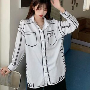 Kinky Cloth Graffiti Print Oversize Top