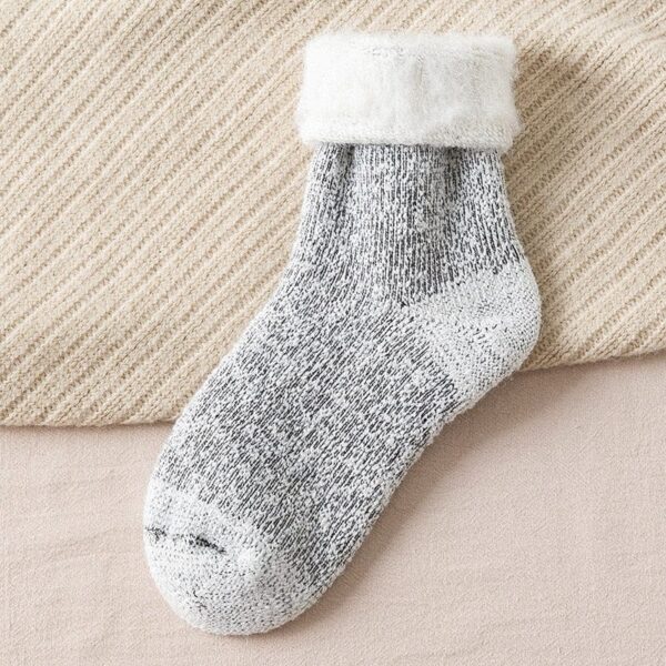 Kinky Cloth 08 / China / One Size Kawaii Thick Wool Socks