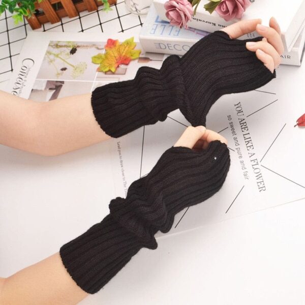 Kinky Cloth Knitted Fingerless Arm Warmers