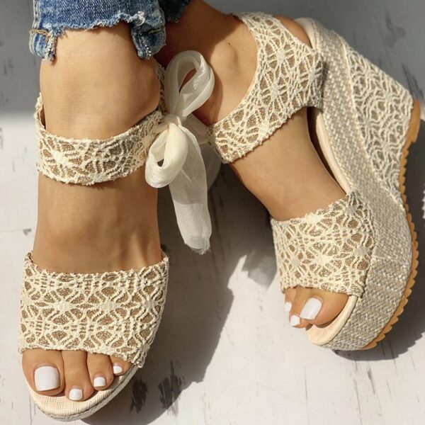 Kinky Cloth Lace Floral Wedge Sandals