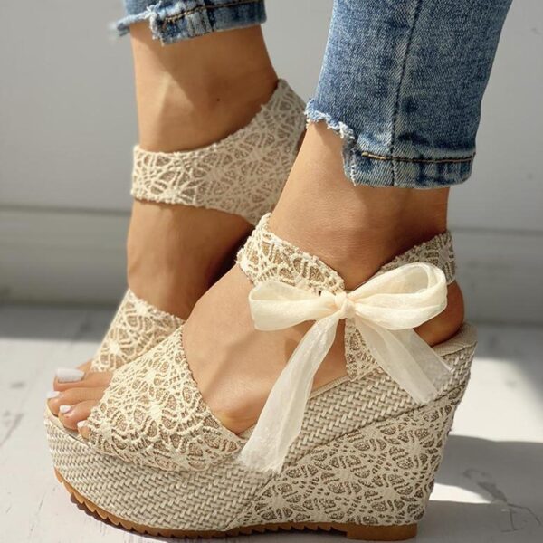 Kinky Cloth Lace Floral Wedge Sandals