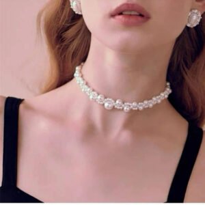 Kinky Cloth White Pearl Geometric Choker